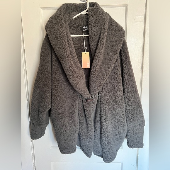 POPFLEX Faux Sherpa Cocoon Coat - Cool Grey 1x / 3x - Picture 7 of 7